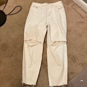 Universal threads Cream Frayed Hem Jeans Size 6